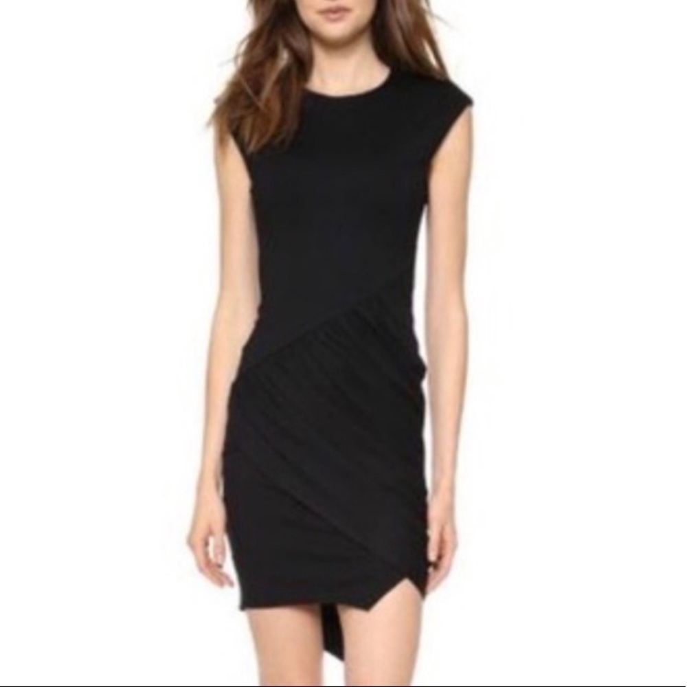 Elizabeth and James Black Asymmetrical hemline Sleeveless Dress Size small